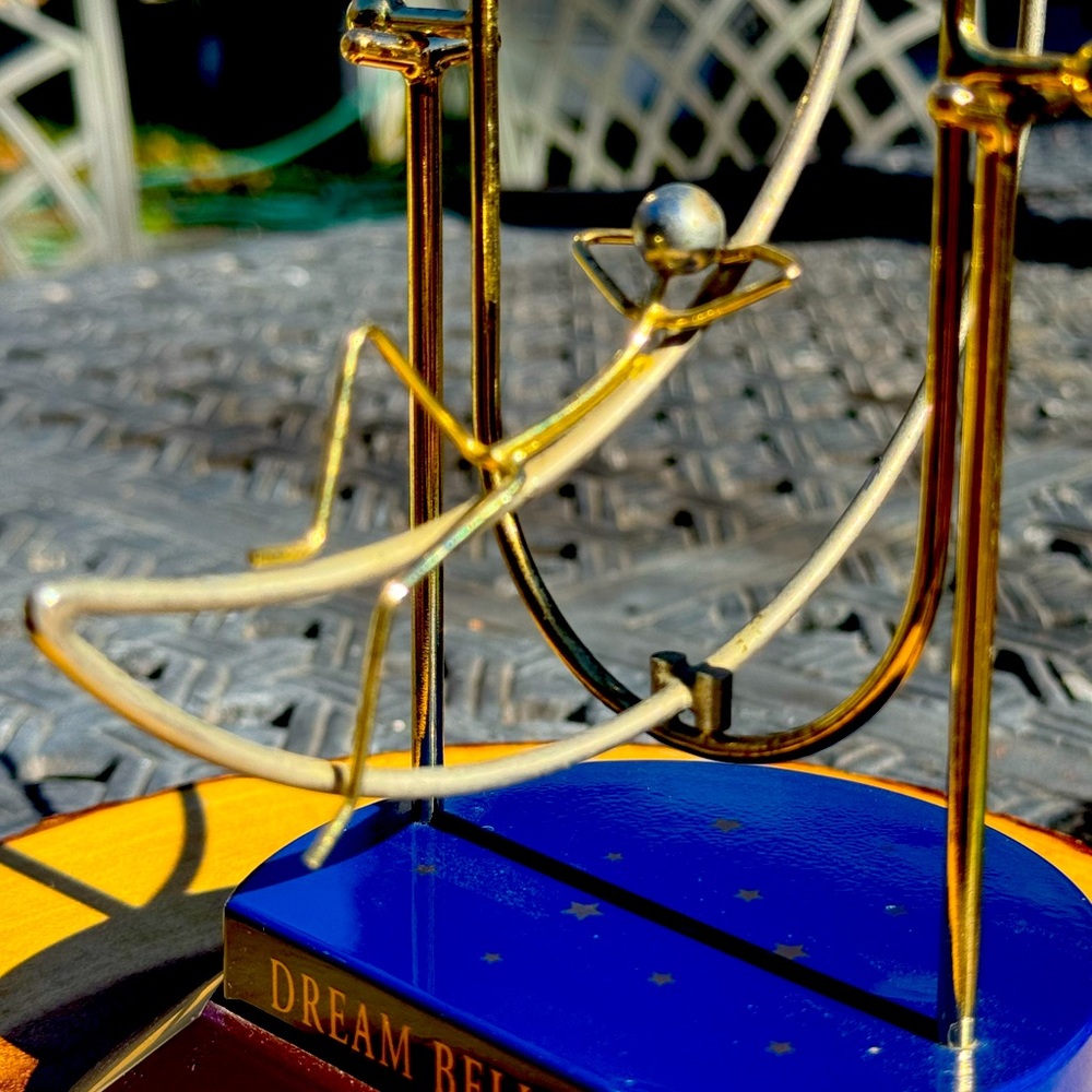 Kinetic Energy Sculpture DREAMER 💨